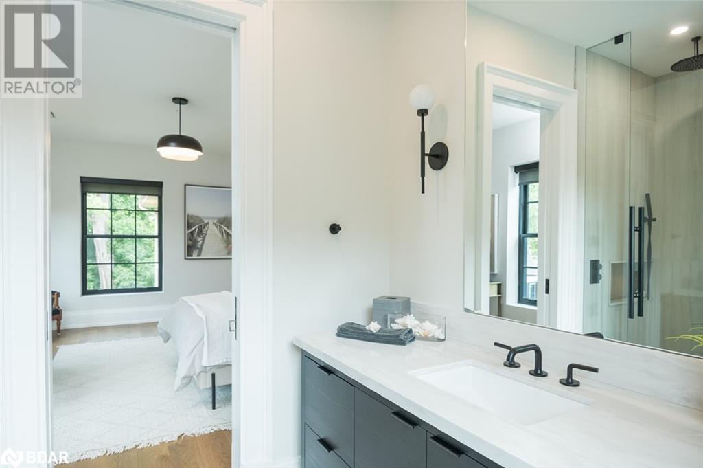 












57 VICTORIA Street

,
Milton,




Ontario
L9T1S6

