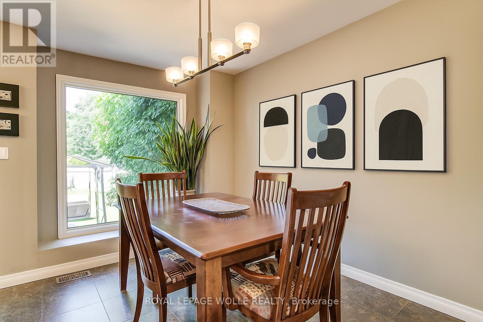 












294 PASTERN TRAIL

,
Waterloo,




Ontario
N2K3Z3

