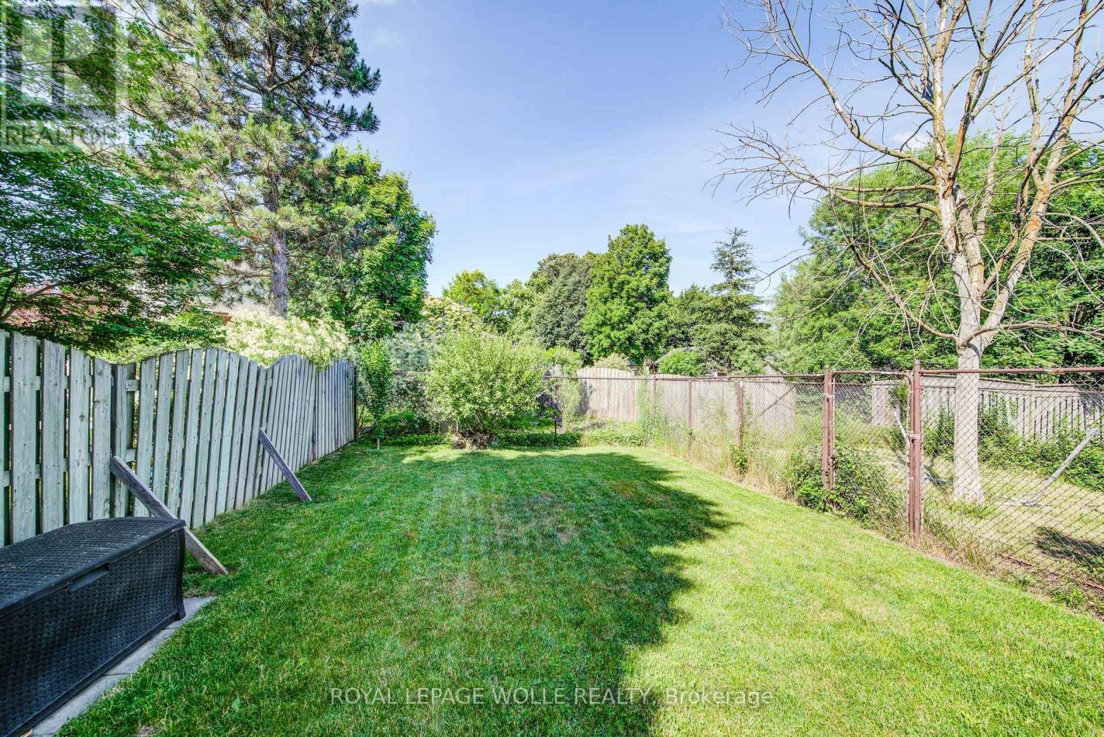 












294 PASTERN TRAIL

,
Waterloo,




Ontario
N2K3Z3

