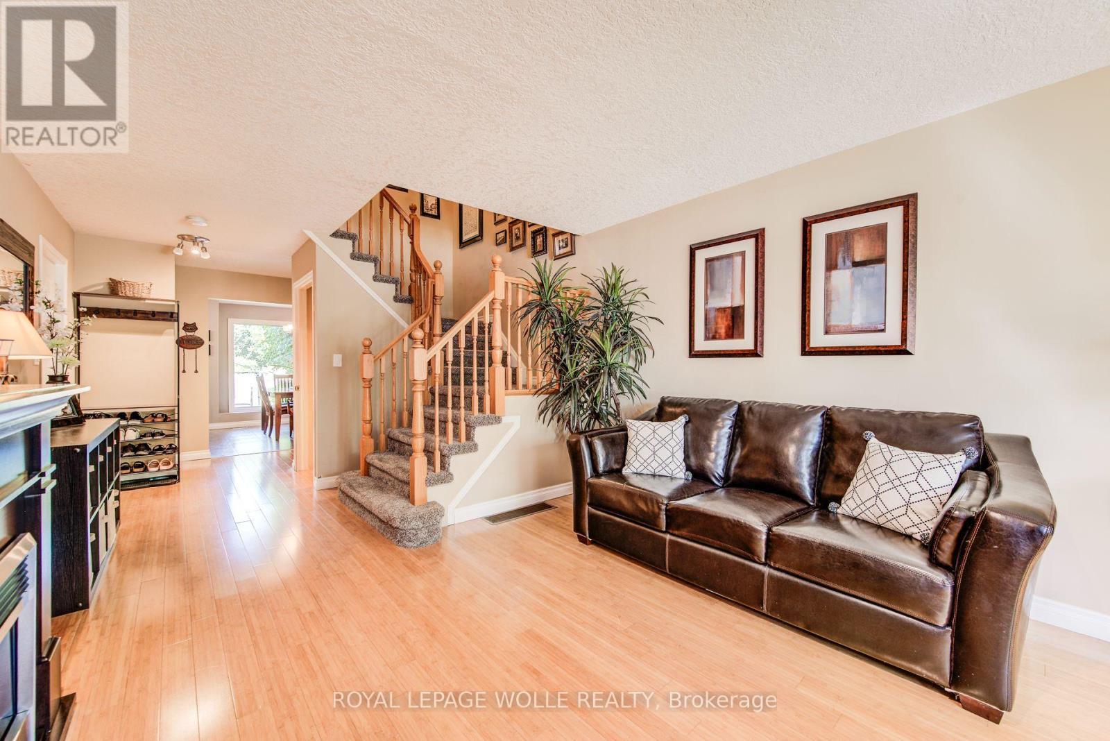 












294 PASTERN TRAIL

,
Waterloo,




Ontario
N2K3Z3

