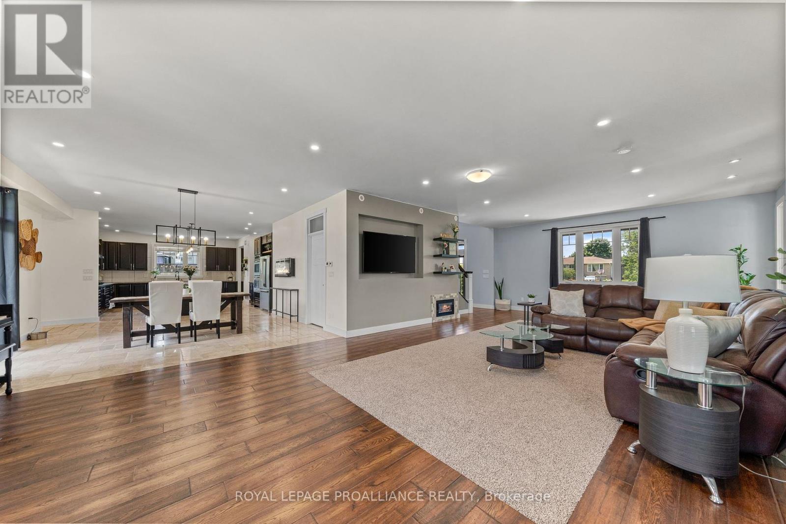 












190 LAKESHORE ROAD

,
Brighton,




Ontario
K0K1H0

