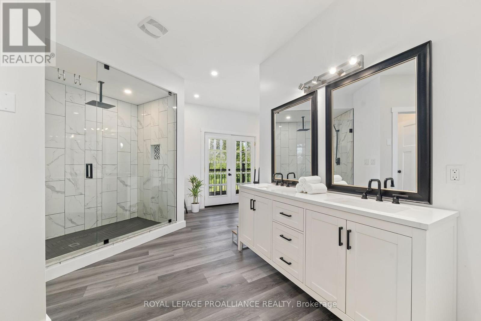 












190 LAKESHORE ROAD

,
Brighton,




Ontario
K0K1H0


