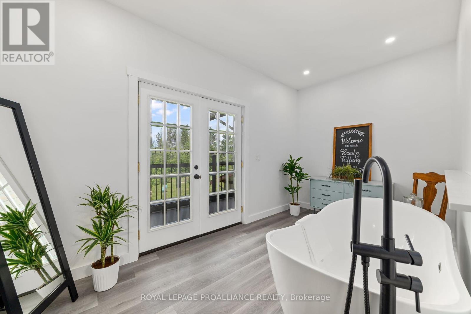 












190 LAKESHORE ROAD

,
Brighton,




Ontario
K0K1H0

