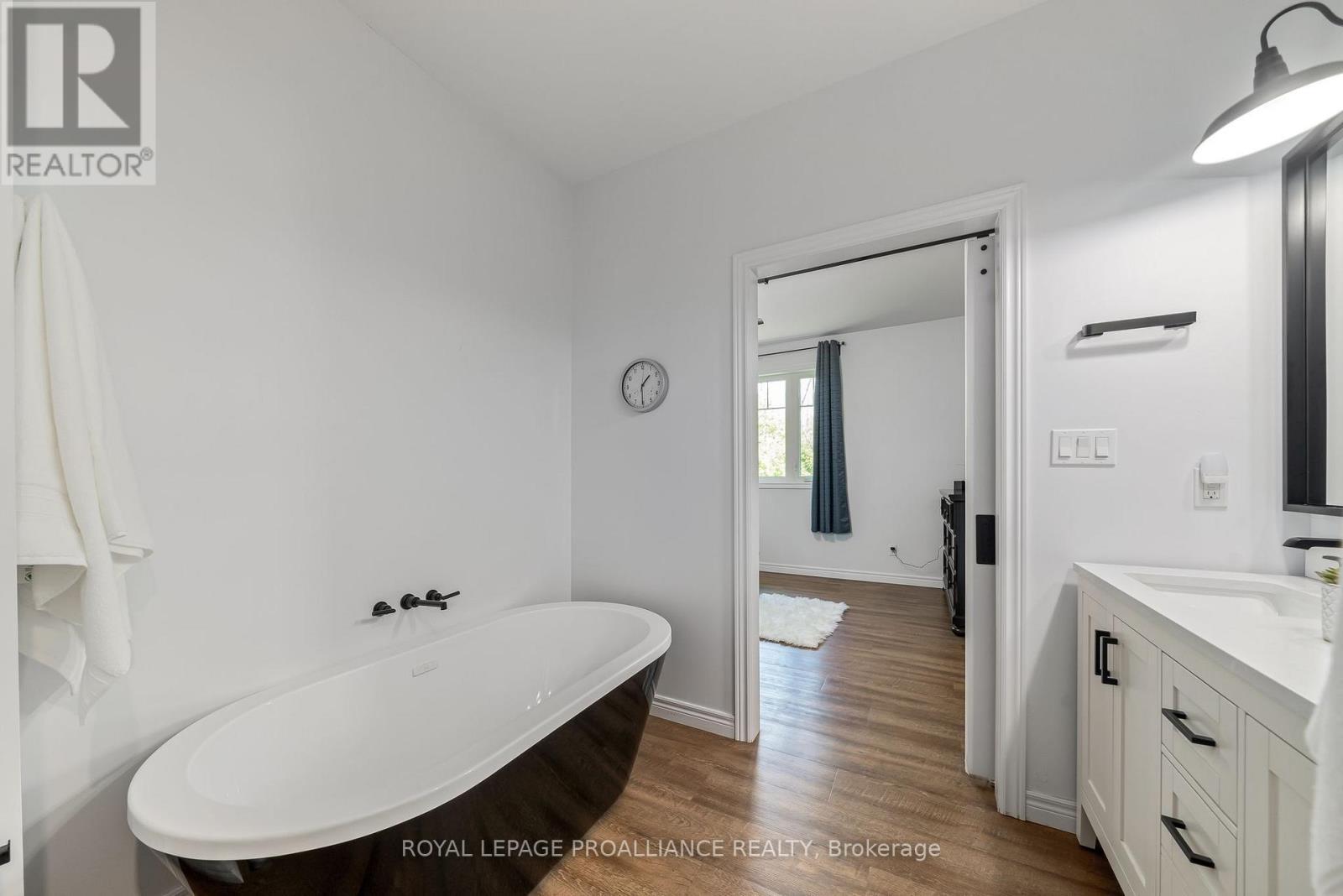 












190 LAKESHORE ROAD

,
Brighton,




Ontario
K0K1H0

