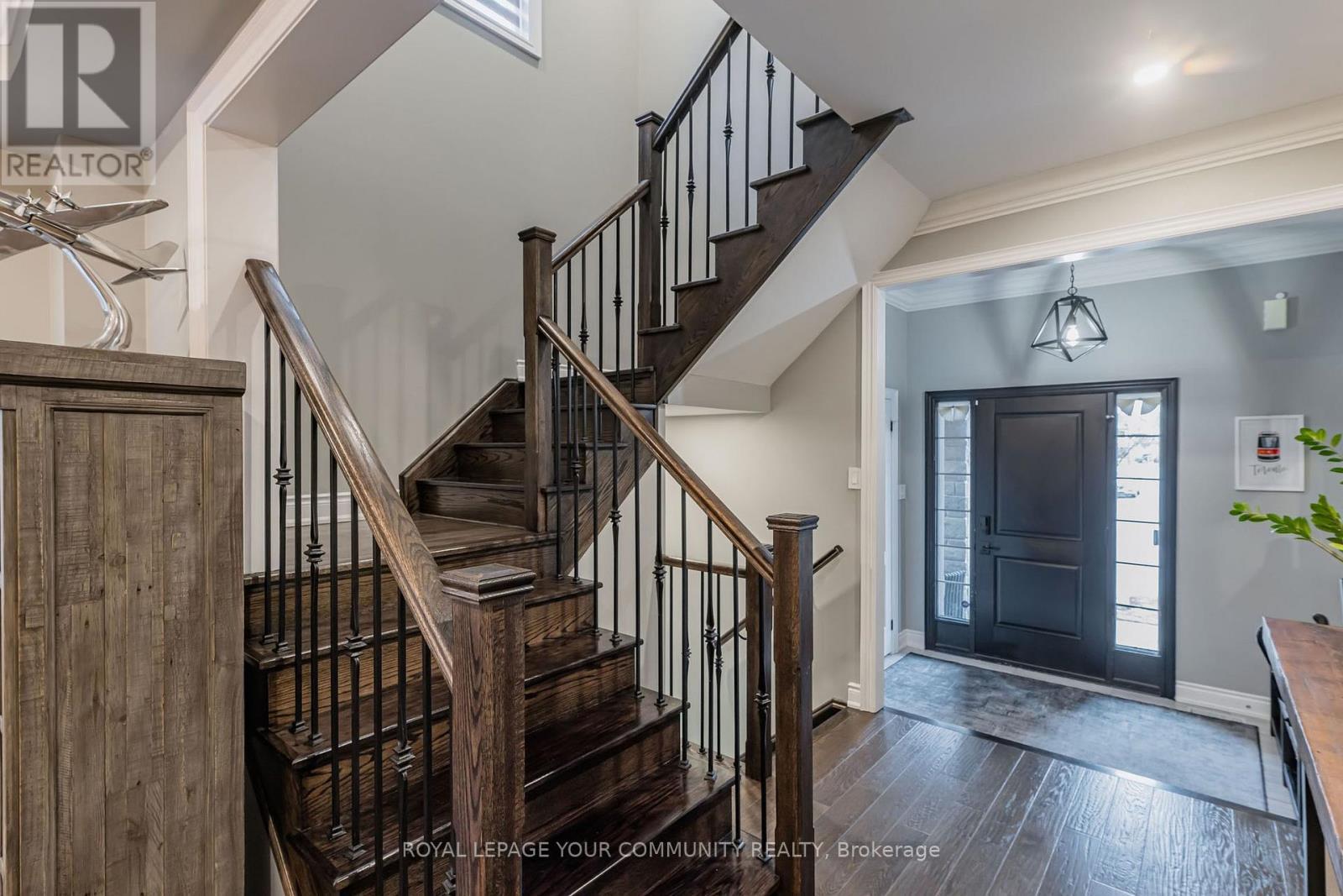 












150 CREEKLAND AVENUE

,
Whitchurch-Stouffville,




Ontario
L4A1Y9

