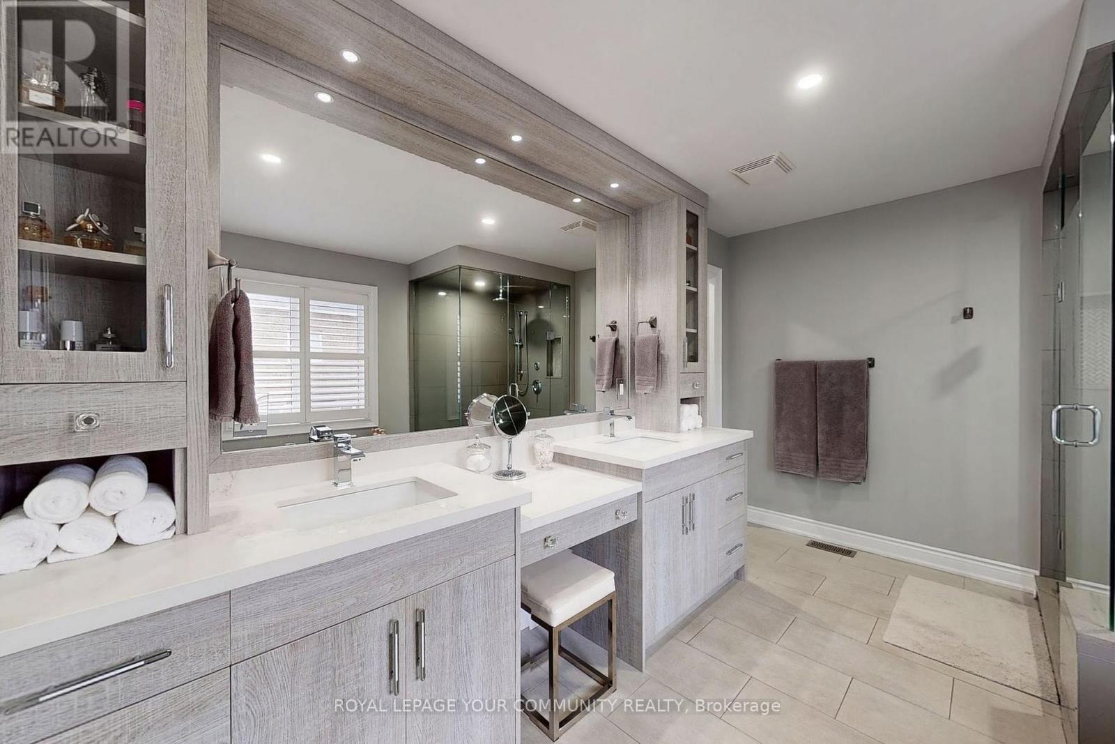 












150 CREEKLAND AVENUE

,
Whitchurch-Stouffville,




Ontario
L4A1Y9

