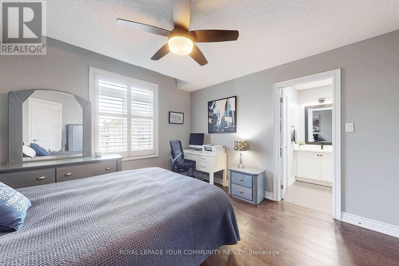 












150 CREEKLAND AVENUE

,
Whitchurch-Stouffville,




Ontario
L4A1Y9

