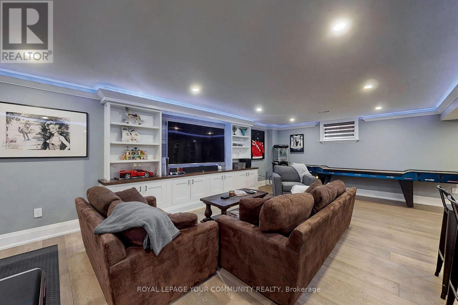 












150 CREEKLAND AVENUE

,
Whitchurch-Stouffville,




Ontario
L4A1Y9

