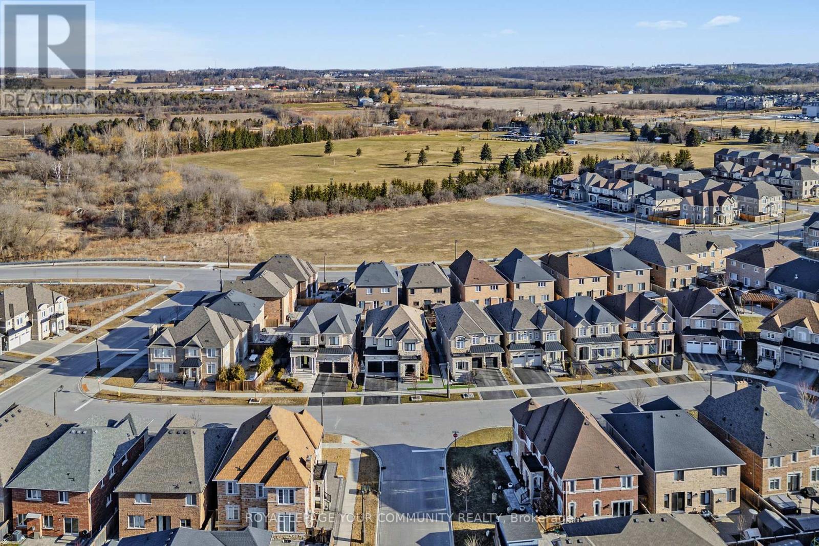 












150 CREEKLAND AVENUE

,
Whitchurch-Stouffville,




Ontario
L4A1Y9

