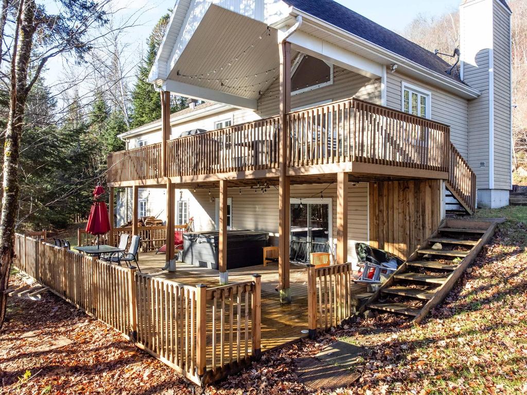 









1095


2e Avenue

,
Val-Morin,




QC
J0T2R0


