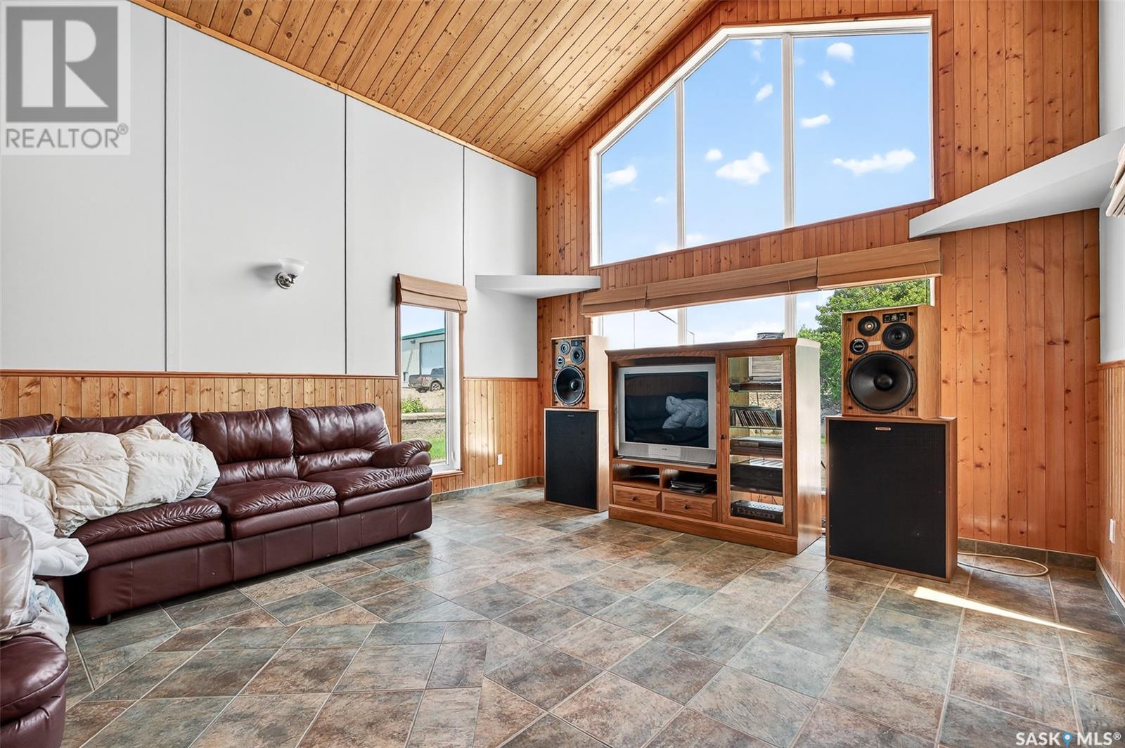 












Stony Beach acreage

,
Pense Rm No. 160,




Saskatchewan
S0G0G0


