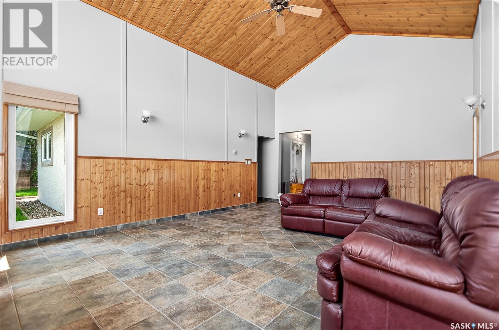 












Stony Beach acreage

,
Pense Rm No. 160,




Saskatchewan
S0G0G0

