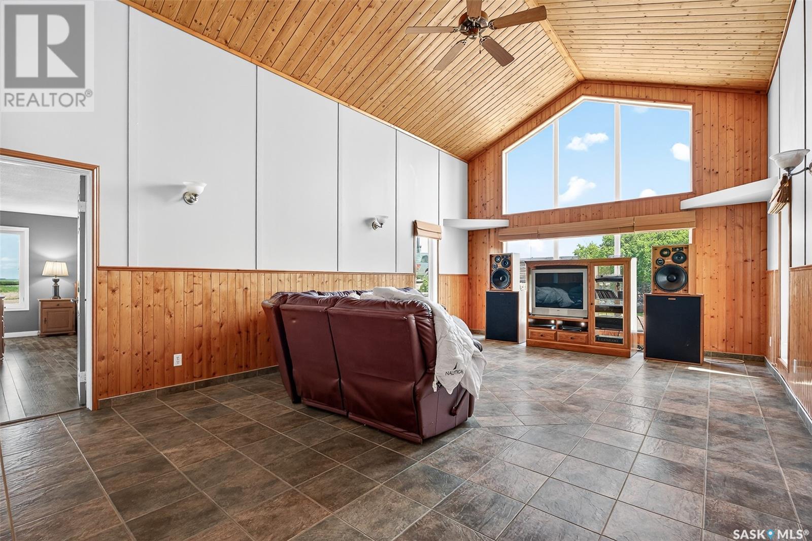 












Stony Beach acreage

,
Pense Rm No. 160,




Saskatchewan
S0G0G0

