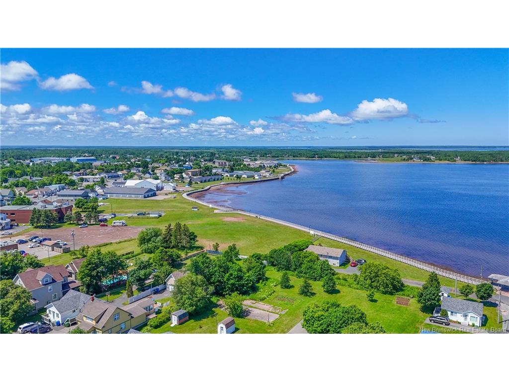









204


JD Gauthier

BLVD,
Shippagan,







NB
E8S 1P3

