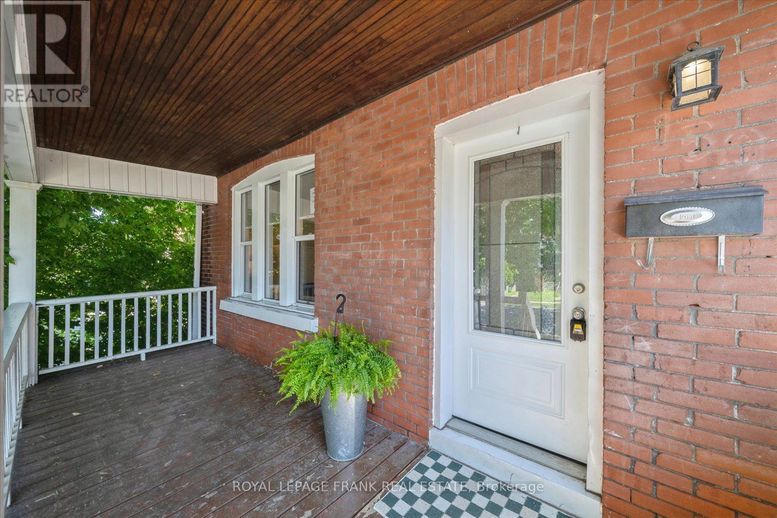 












159 AGNES STREET

,
Oshawa (O'Neill),




Ontario
L1G1V3

