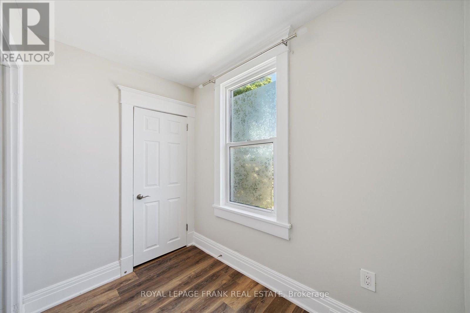 












159 AGNES STREET

,
Oshawa (O'Neill),




Ontario
L1G1V3


