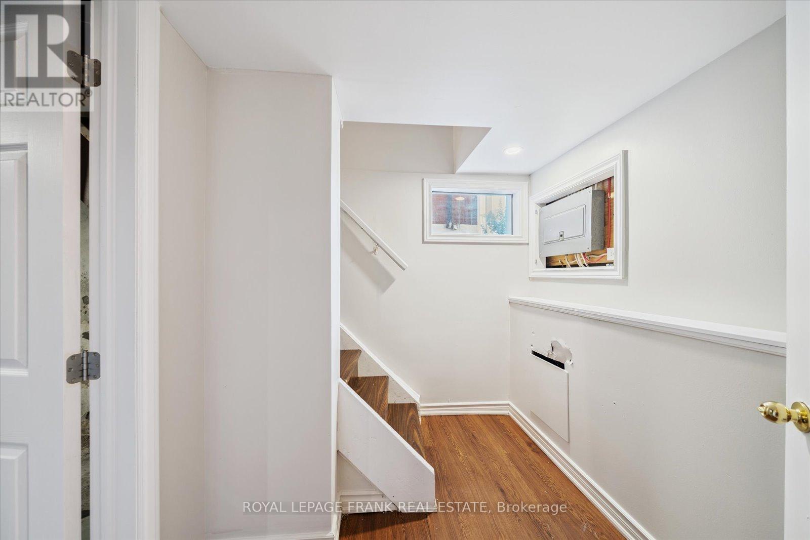 












159 AGNES STREET

,
Oshawa (O'Neill),




Ontario
L1G1V3

