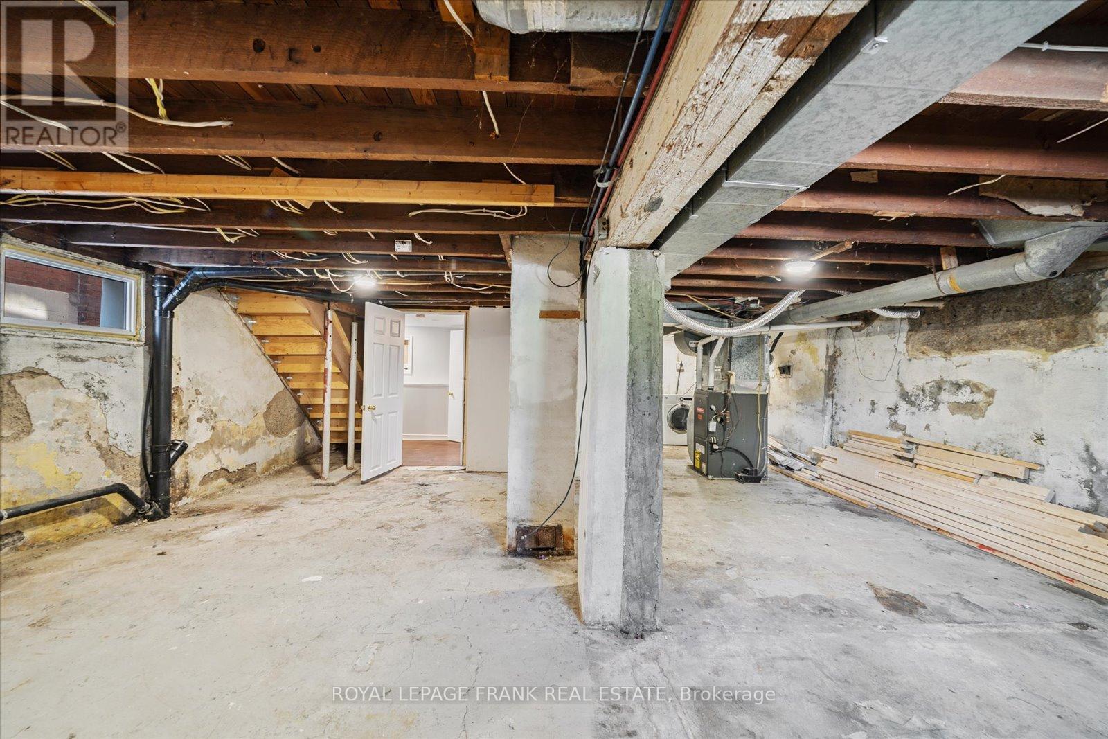 












159 AGNES STREET

,
Oshawa (O'Neill),




Ontario
L1G1V3


