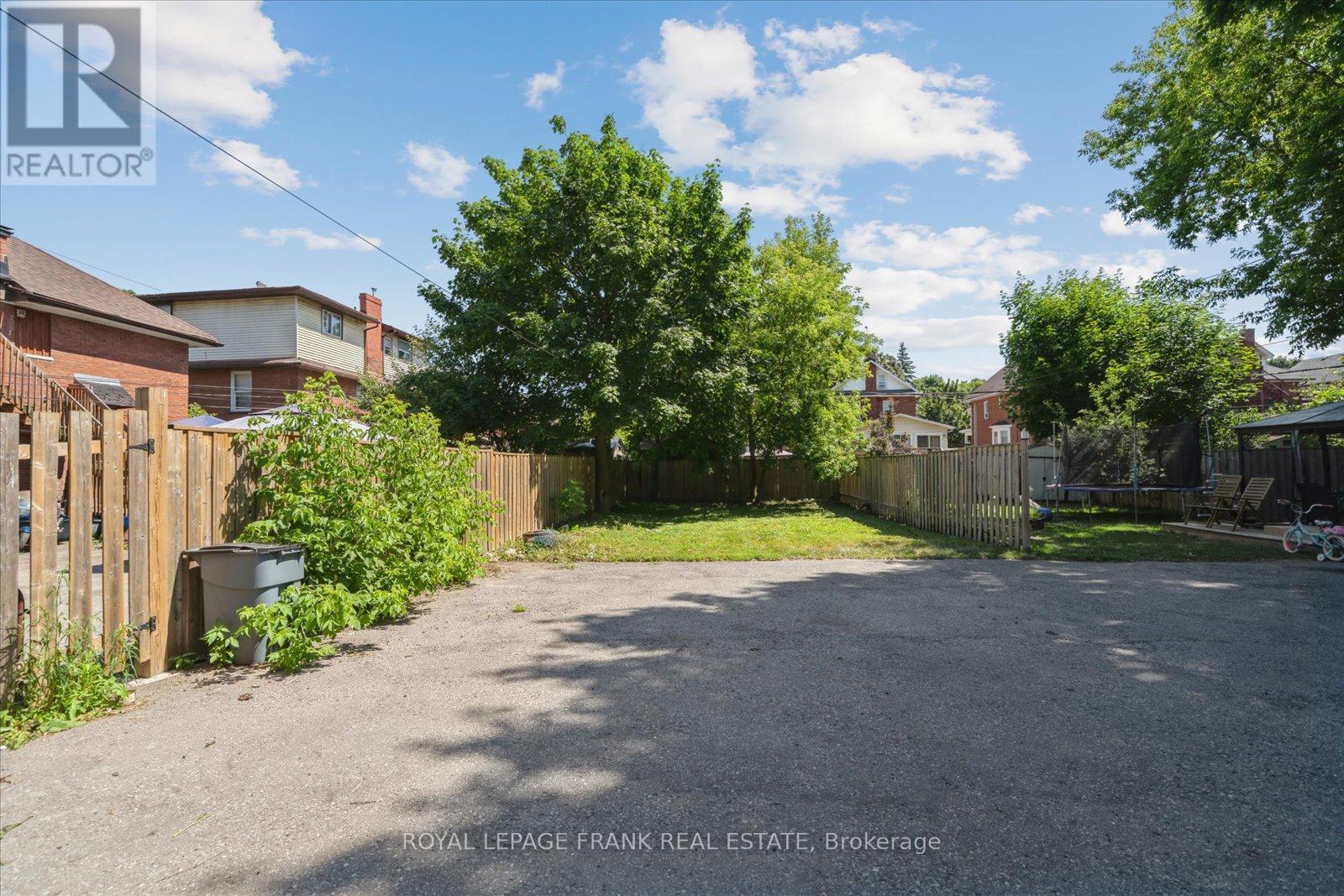 












159 AGNES STREET

,
Oshawa (O'Neill),




Ontario
L1G1V3

