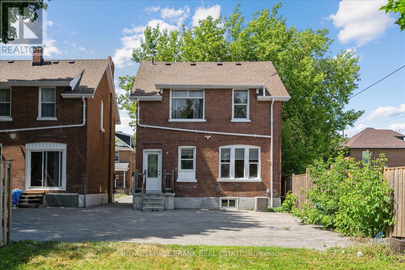 












159 AGNES STREET

,
Oshawa (O'Neill),




Ontario
L1G1V3

