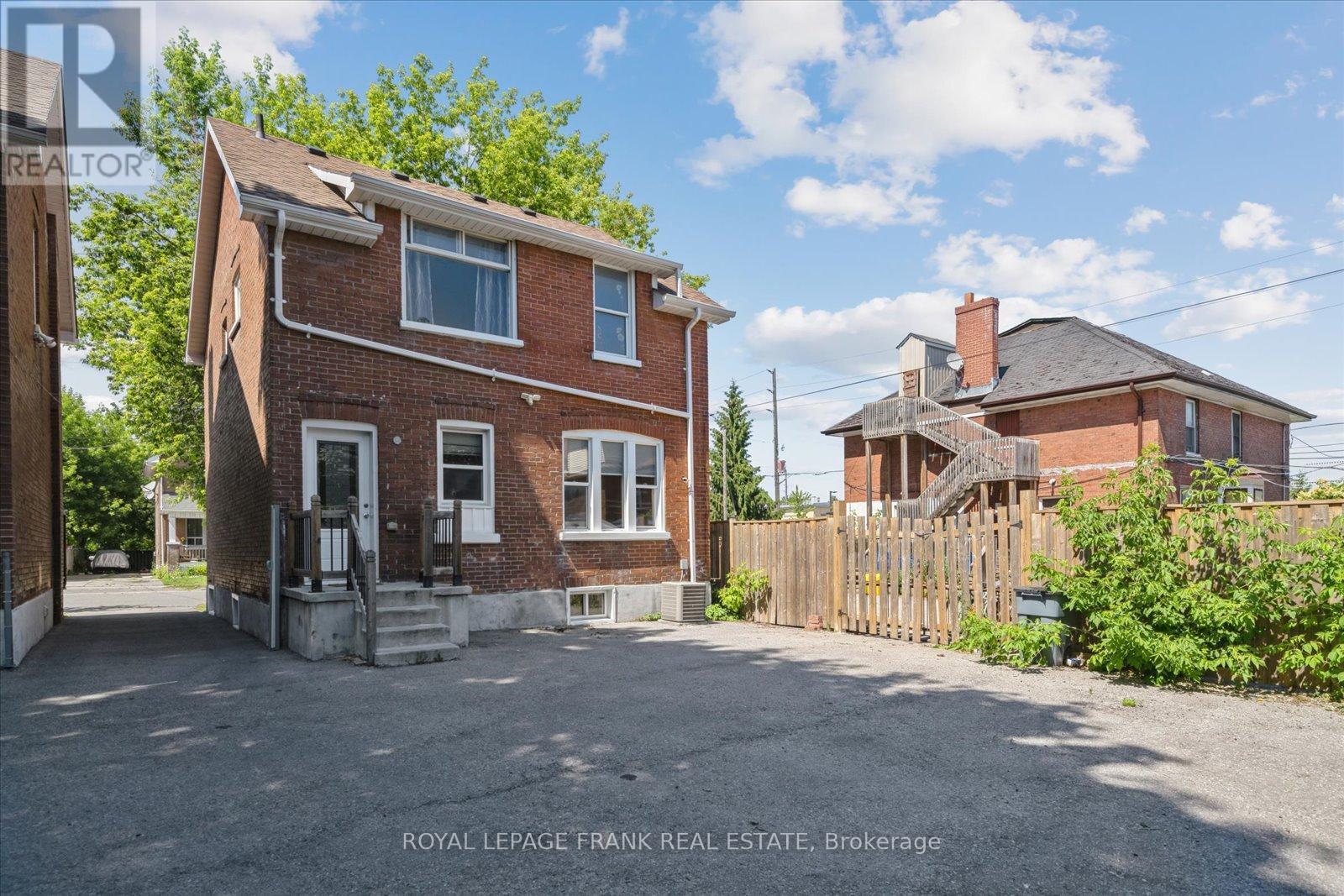 












159 AGNES STREET

,
Oshawa (O'Neill),




Ontario
L1G1V3

