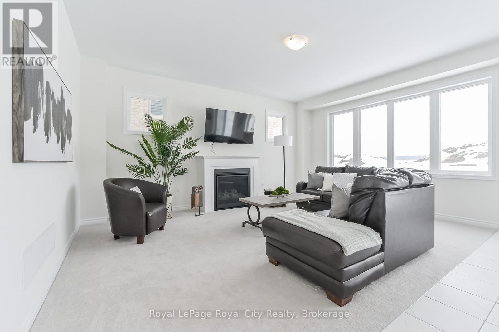 












130 REA DRIVE

,
Centre Wellington (Fergus),




Ontario
N1M0J8

