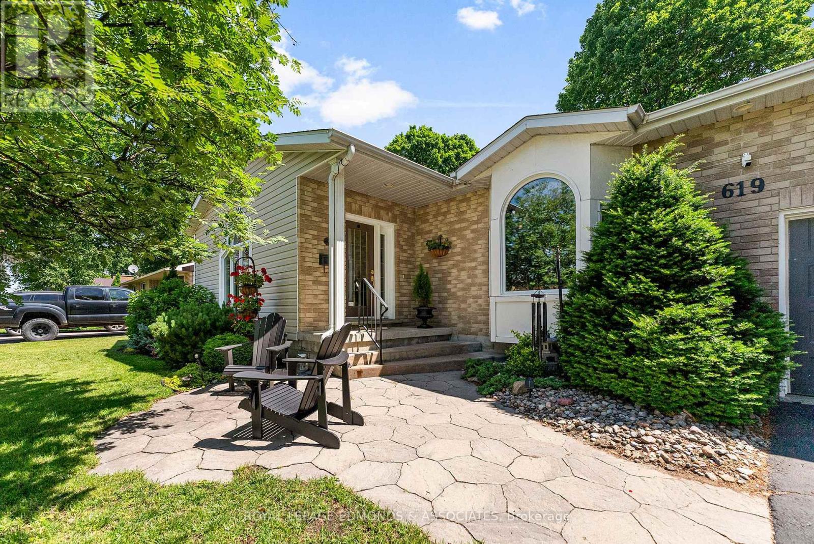












619 CECELIA STREET

,
Pembroke,




Ontario
K8A1T6

