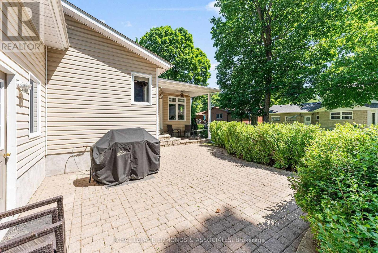 












619 CECELIA STREET

,
Pembroke,




Ontario
K8A1T6

