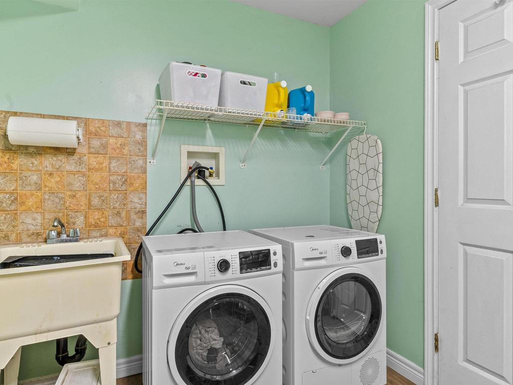 












201 Clayton Drive

,
Fox Point,




NS
B0J 1T0


