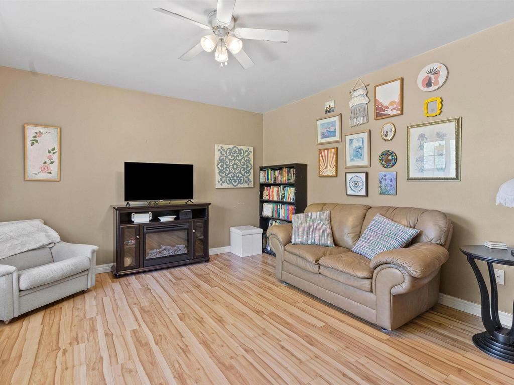 












201 Clayton Drive

,
Fox Point,




NS
B0J 1T0

