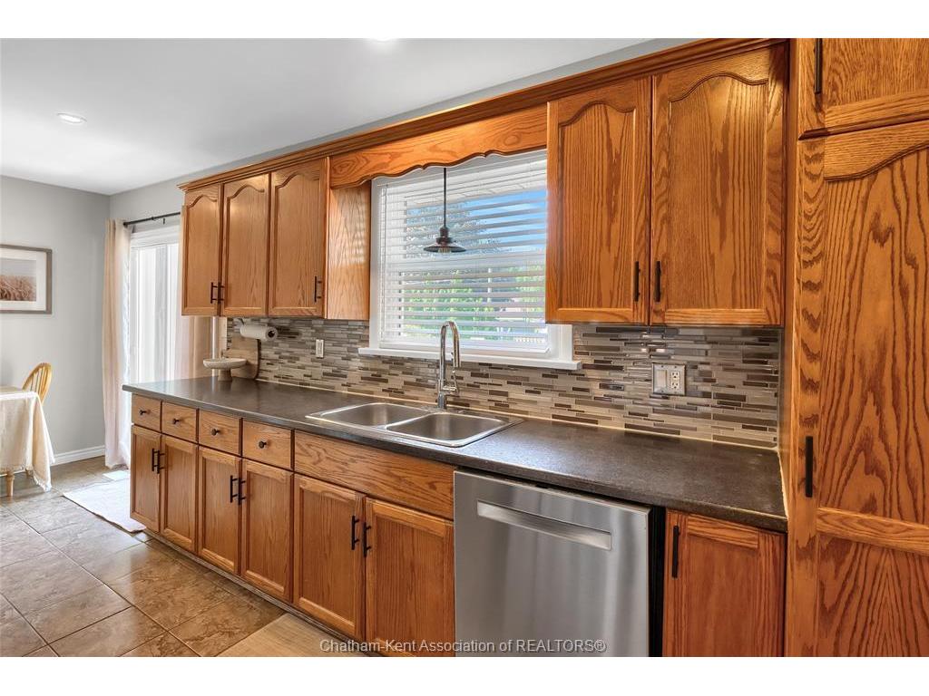 









38


Burton

Avenue,
Chatham,




ON
N7M 4Z5

