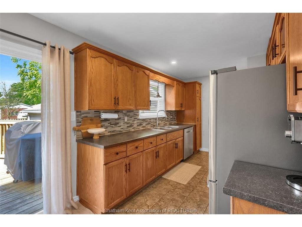 









38


Burton

Avenue,
Chatham,




ON
N7M 4Z5

