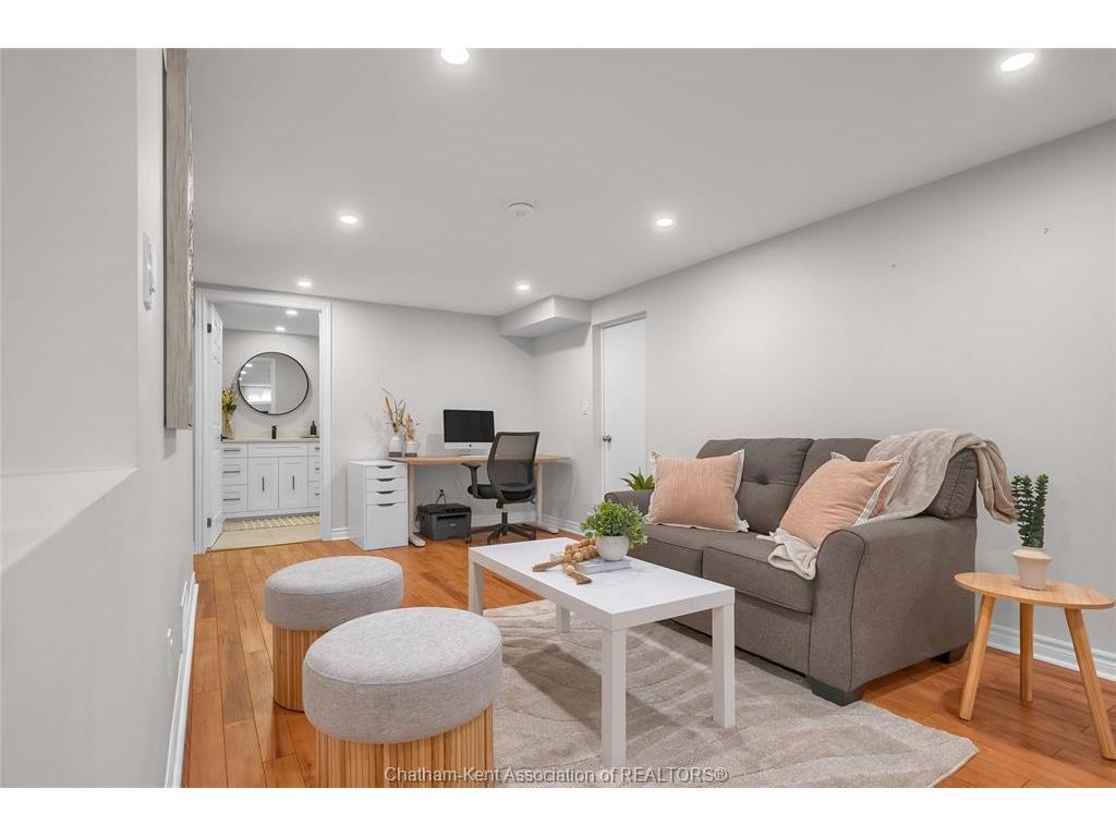 









38


Burton

Avenue,
Chatham,




ON
N7M 4Z5


