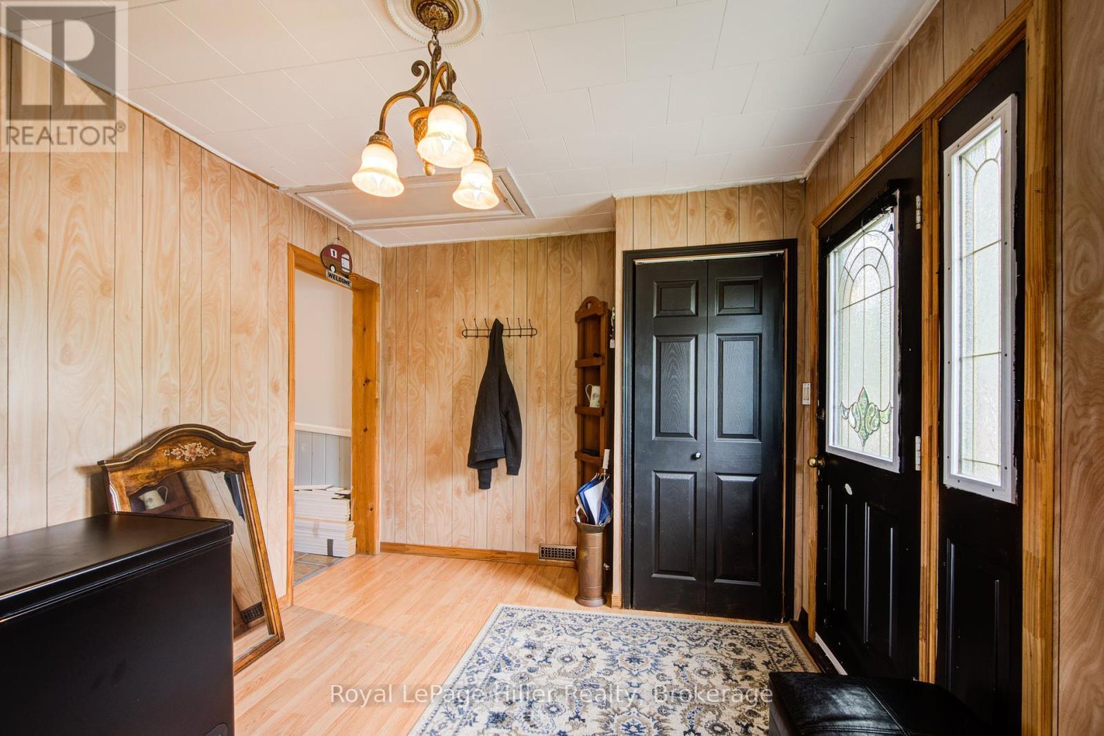 












174 BIRCH STREET

,
Perth East (Crystal Lake),




Ontario
N5A6S6

