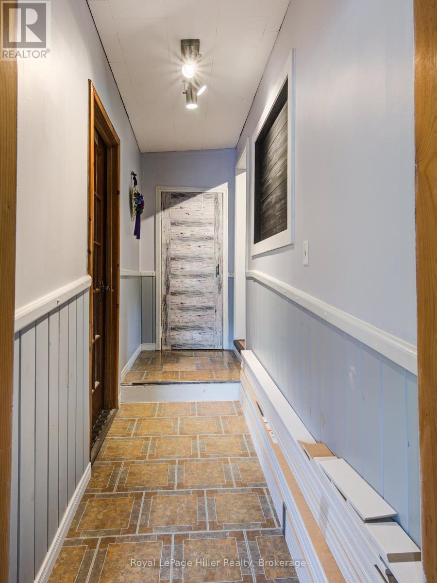 












174 BIRCH STREET

,
Perth East (Crystal Lake),




Ontario
N5A6S6

