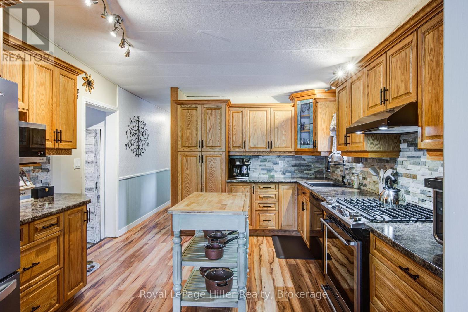












174 BIRCH STREET

,
Perth East (Crystal Lake),




Ontario
N5A6S6

