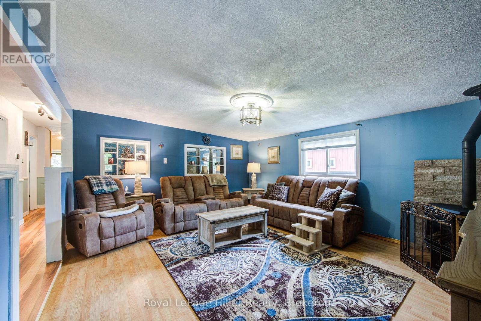 












174 BIRCH STREET

,
Perth East (Crystal Lake),




Ontario
N5A6S6

