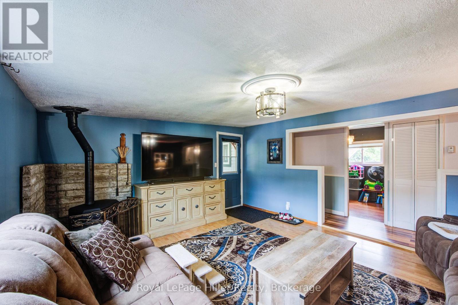 












174 BIRCH STREET

,
Perth East (Crystal Lake),




Ontario
N5A6S6

