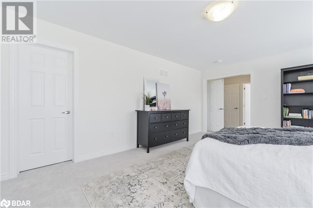 












130 REA Drive

,
Fergus,




Ontario
N1M2W3

