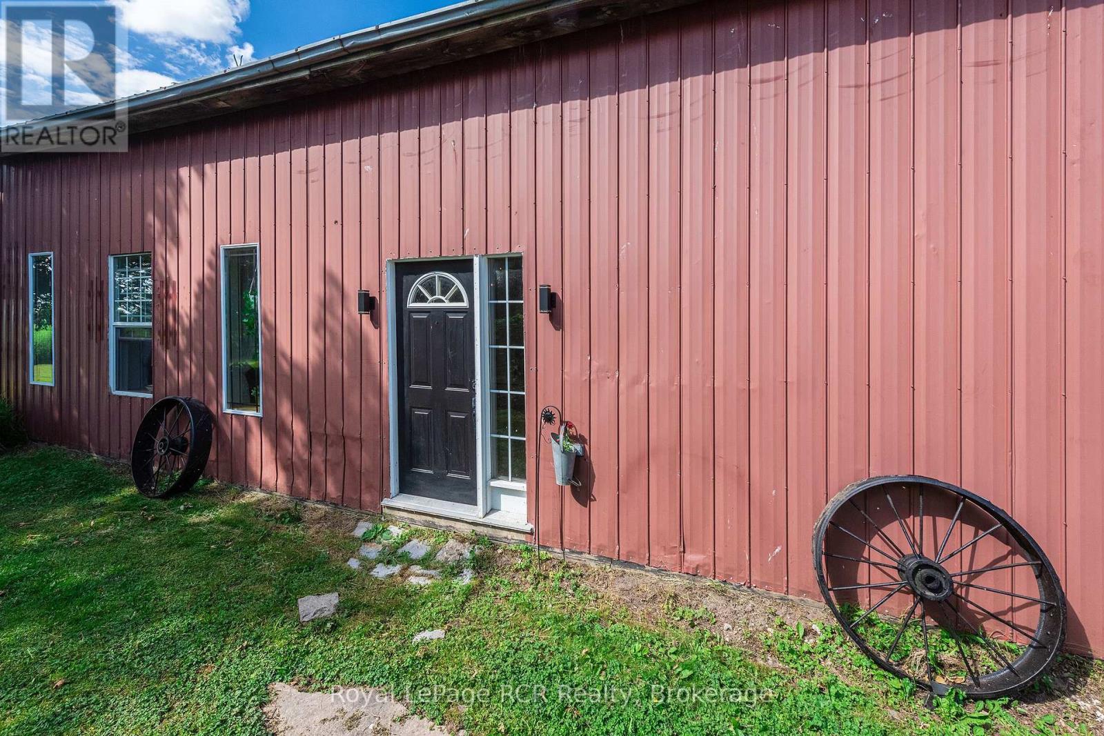 












116327 2ND LINE SW

,
Melancthon,




Ontario
L9V2C5

