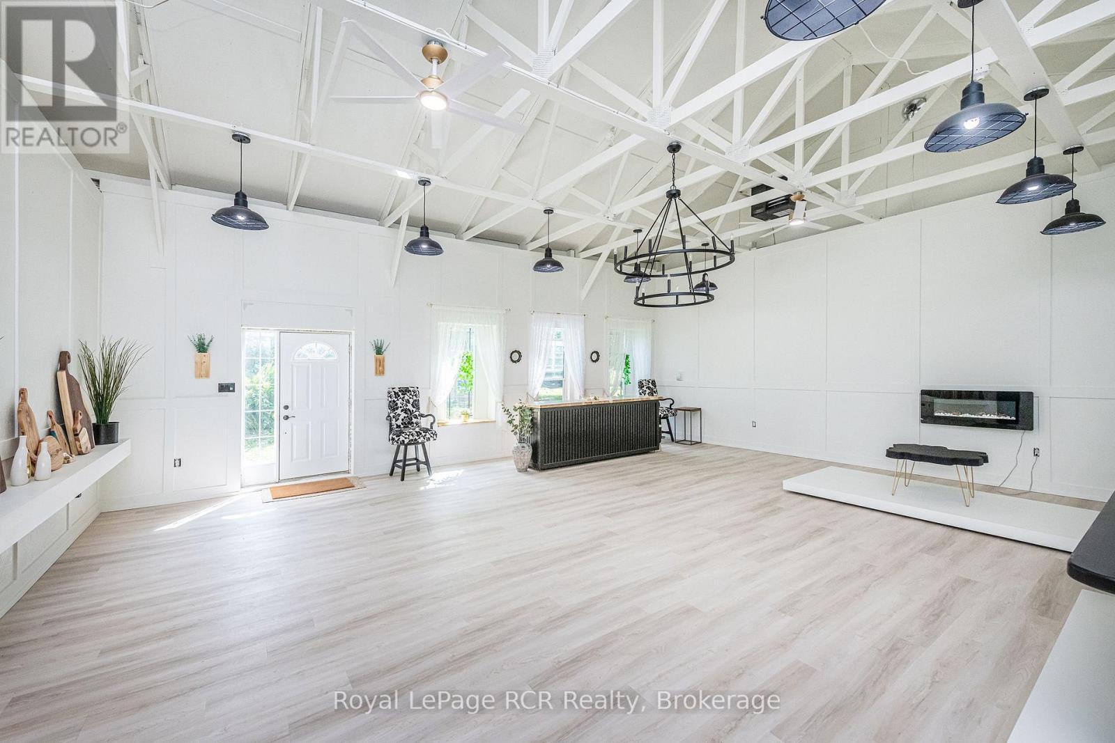 












116327 2ND LINE SW

,
Melancthon,




Ontario
L9V2C5

