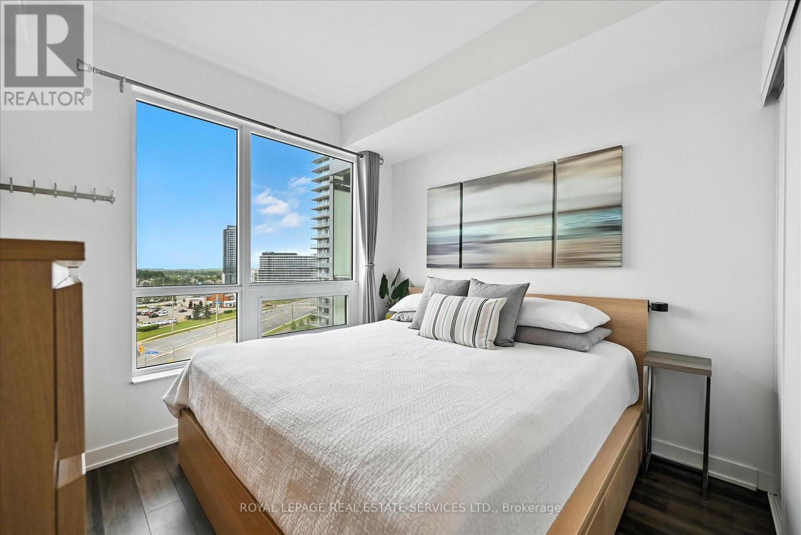 












701 - 4699 GLEN ERIN DRIVE

,
Mississauga,




Ontario
L5M2E5

