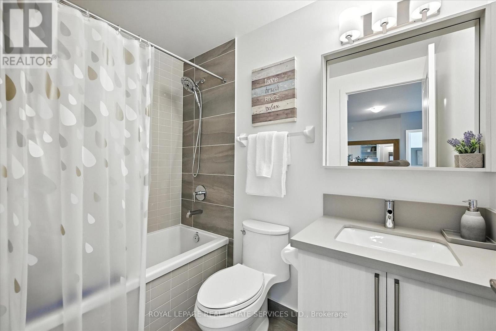 












701 - 4699 GLEN ERIN DRIVE

,
Mississauga,




Ontario
L5M2E5

