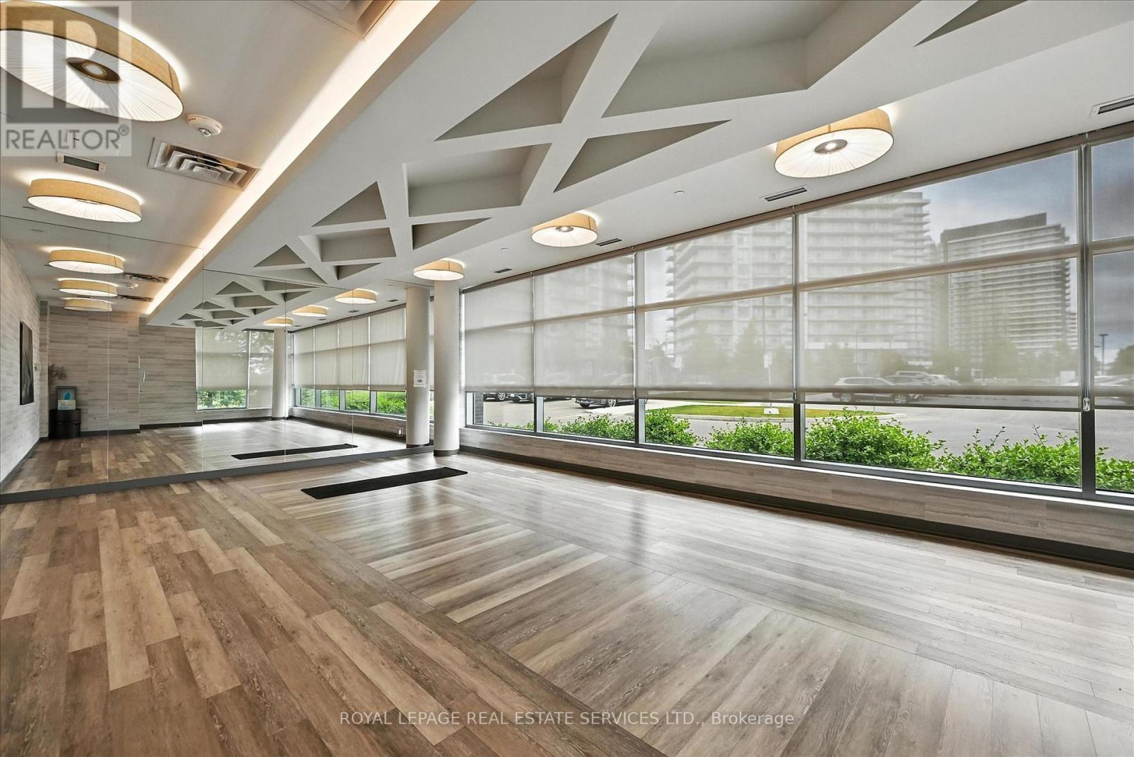












701 - 4699 GLEN ERIN DRIVE

,
Mississauga,




Ontario
L5M2E5

