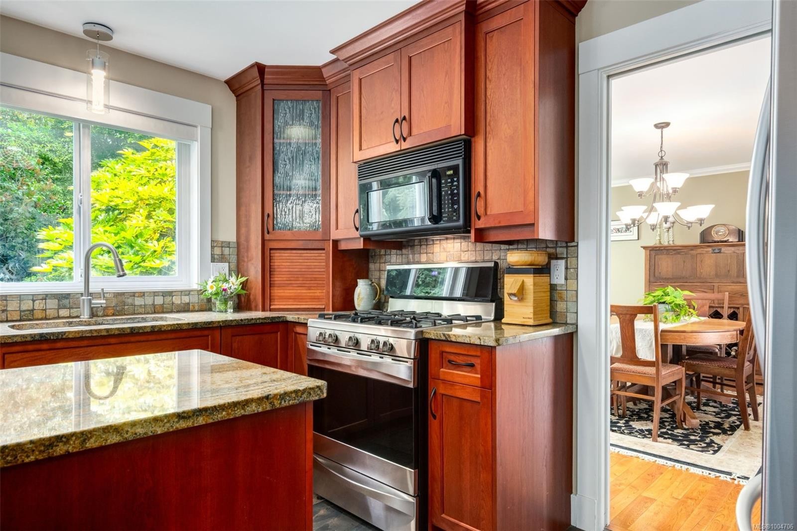 









5135


Carriage

Dr,
Nanaimo,




BC
V9V 1H2

