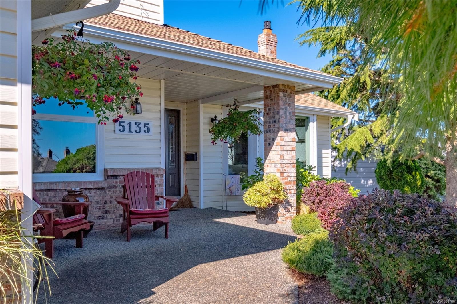 









5135


Carriage

Dr,
Nanaimo,




BC
V9V 1H2

