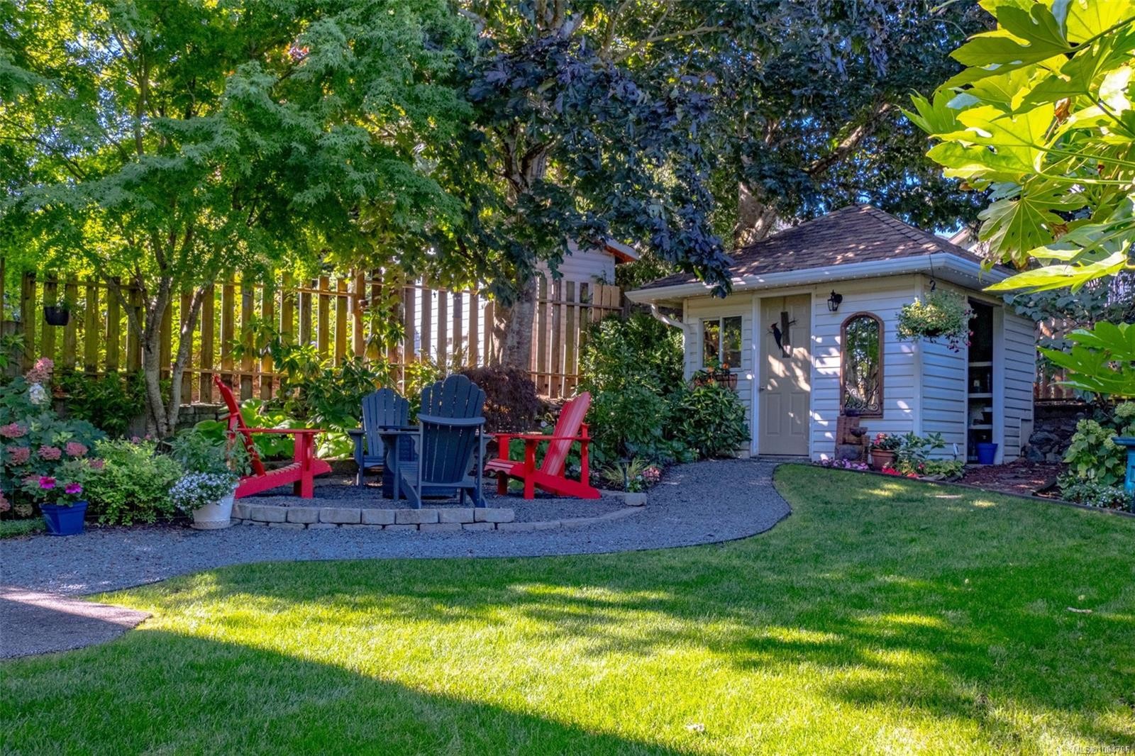 









5135


Carriage

Dr,
Nanaimo,




BC
V9V 1H2

