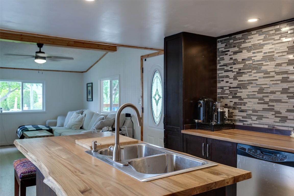 









1375


Green Bay

Road, 10A,
West Kelowna,




BC
V4T 2B8

