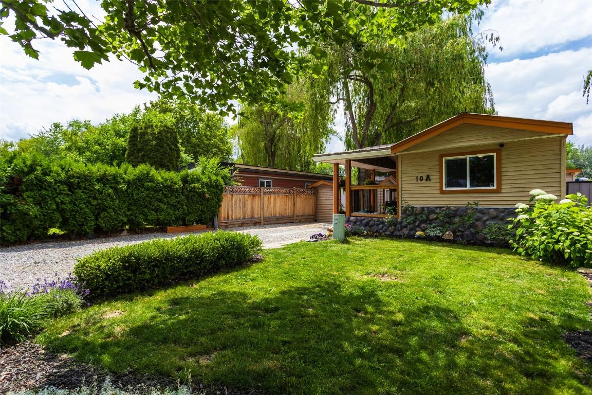 









1375


Green Bay

Road, 10A,
West Kelowna,




BC
V4T 2B8

