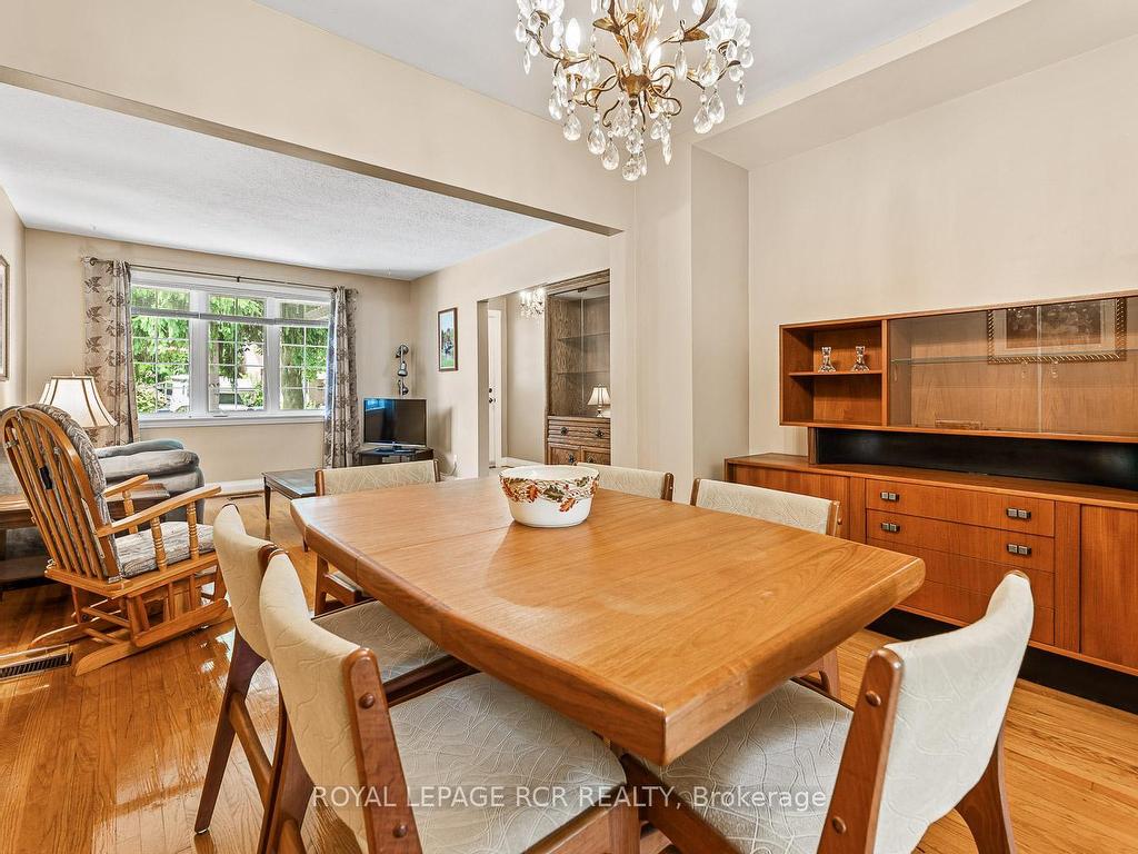 









25


Ann Arbour

Road,
Toronto,




ON
M9M 2J5

